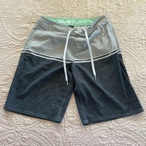 O’Neill size 30 men’s board shorts